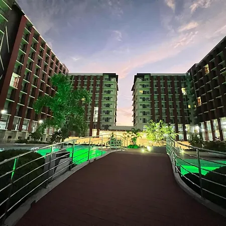 Convenient Modern 1 Bhk Condo Unit