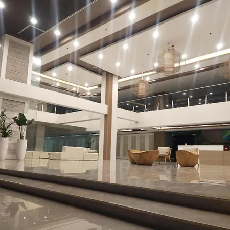 Convenient Modern 1 Bhk Condo Unit